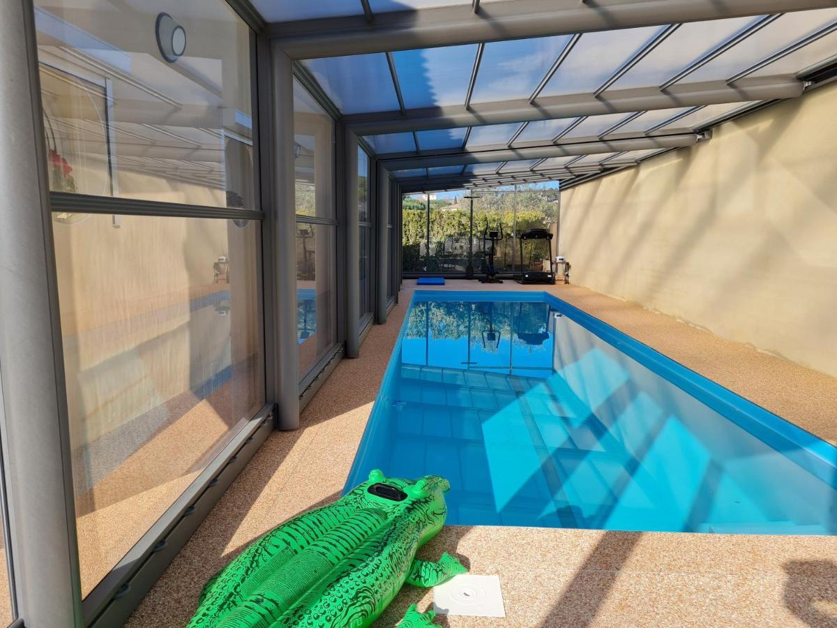 Chambres D'Hotes B&B La Bergeronnette Avec Piscine Couverte Chauffee Bizanet Exterior photo